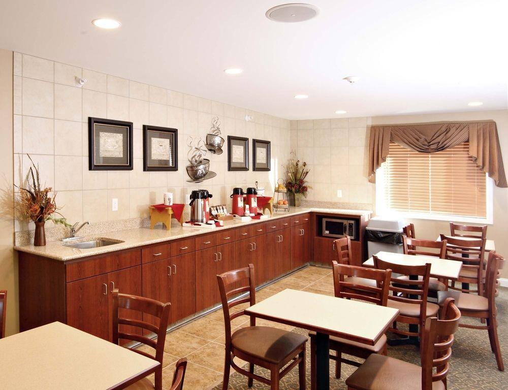 Grandstay Hotel & Suites Perham Экстерьер фото